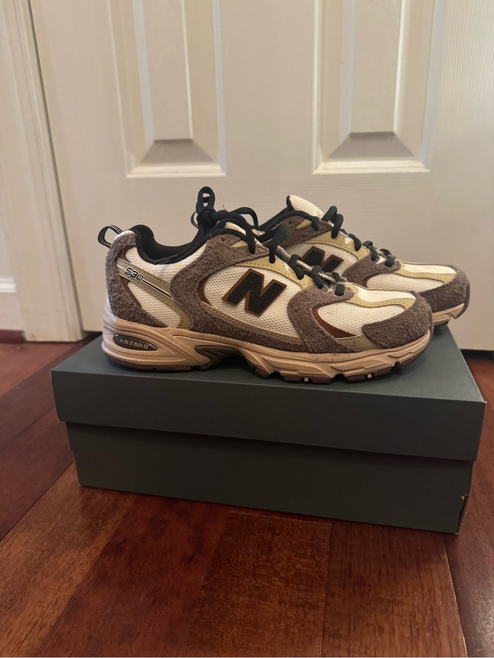 New Balance Men's Beige and Brown 530 Sneakers